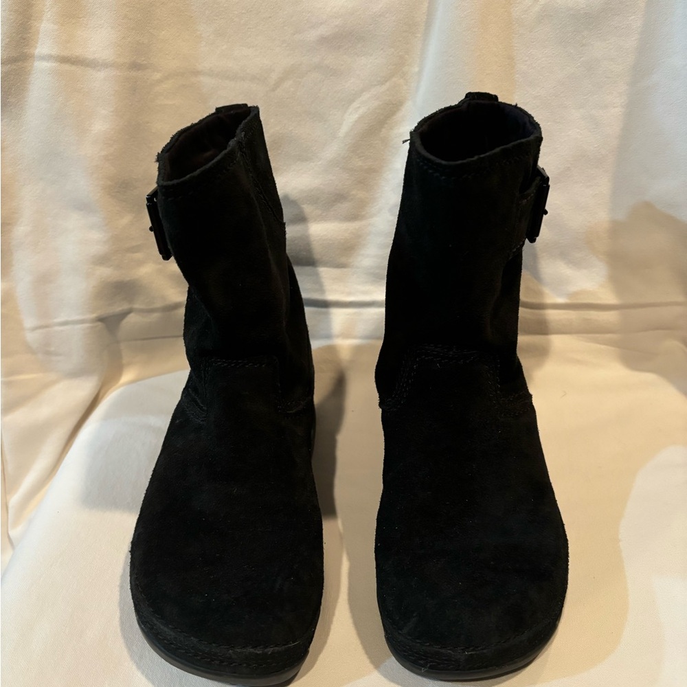 Fit Flop Black Suede Boot